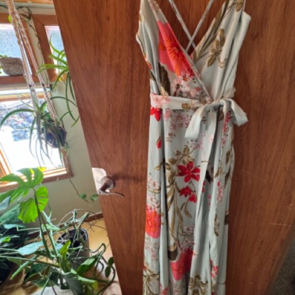 Gorgeous strappy floor length floral dress - Picture 7 of 8